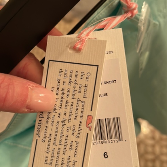 Vineyard Vines size 6 Women’s 5” Everyday Short Crystal Blue. Gently used - Picture 8 of 9